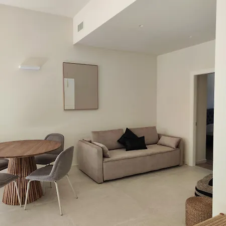 Domus Nova - Zaffiro Apartment Turin