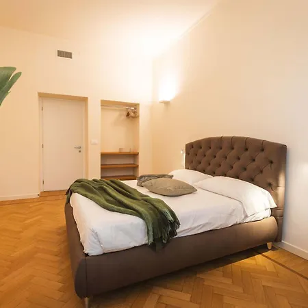Domus Nova - Zaffiro Apartman Torino